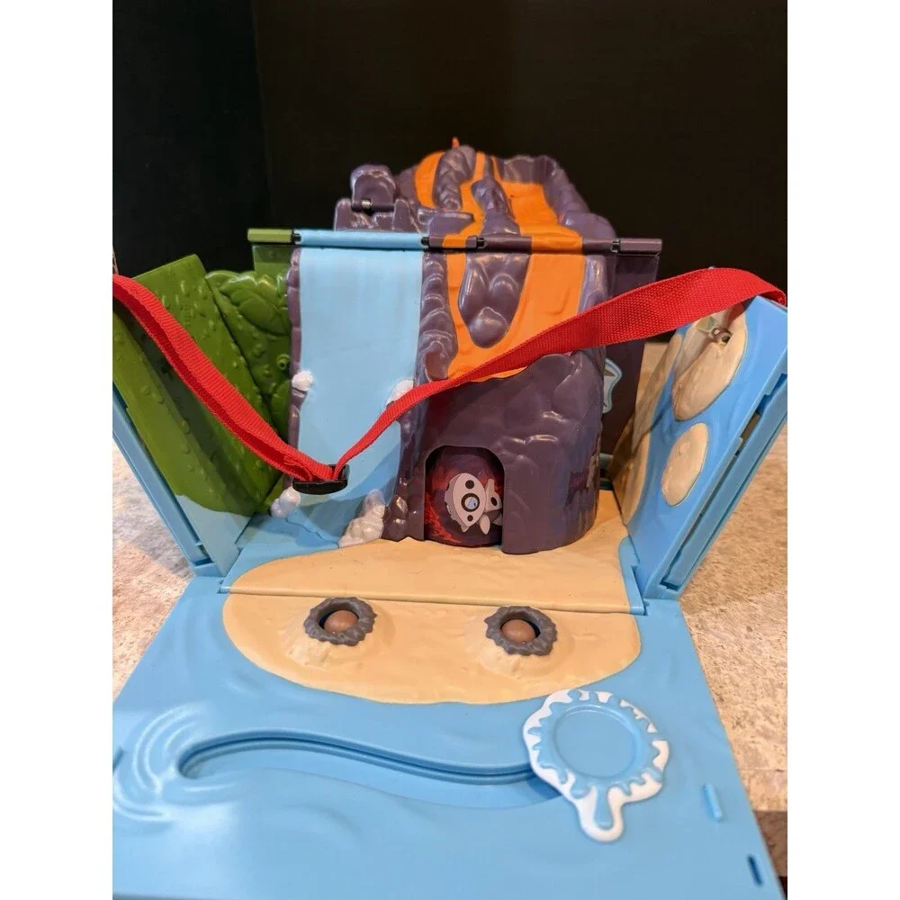 Pokemon Fold Up Carry Case Volcano Playset - No Figures